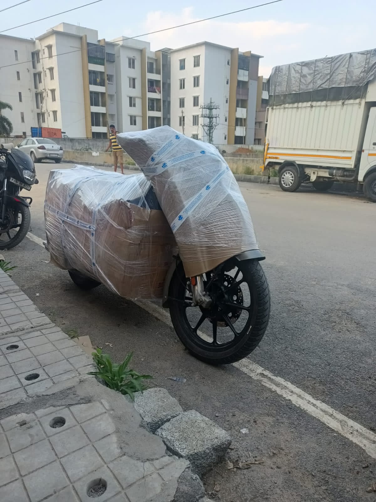 M C packers and movers photo 1